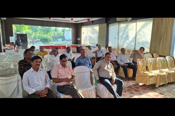 व्यंग्य की धार और सामाजिक सरोकारों से सजी भोजपाल साहित्य संस्थान की मासिक गोष्ठी
